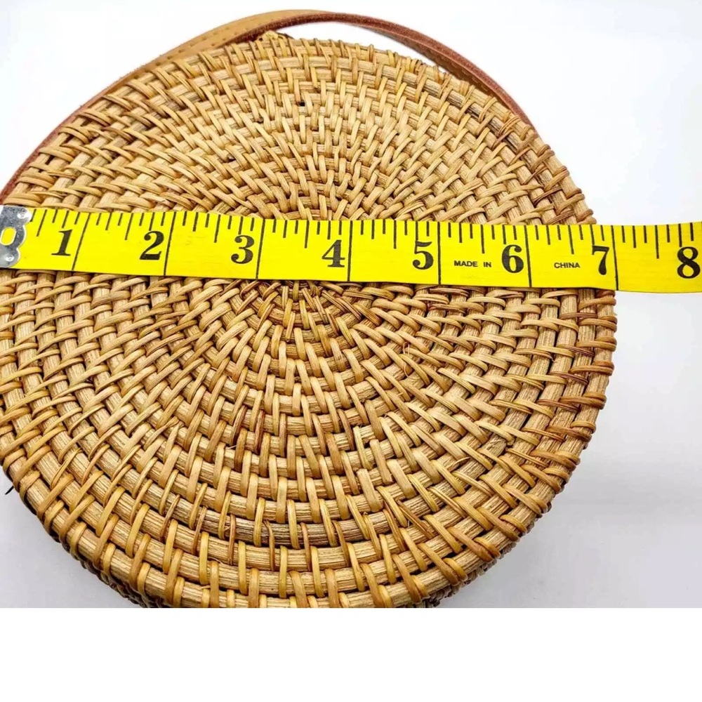 Urban Outfitters Rattan Circle Straw Crossbody Bag - Picture 10 of 12